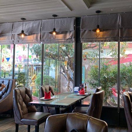 Mer Khmek Restaurant